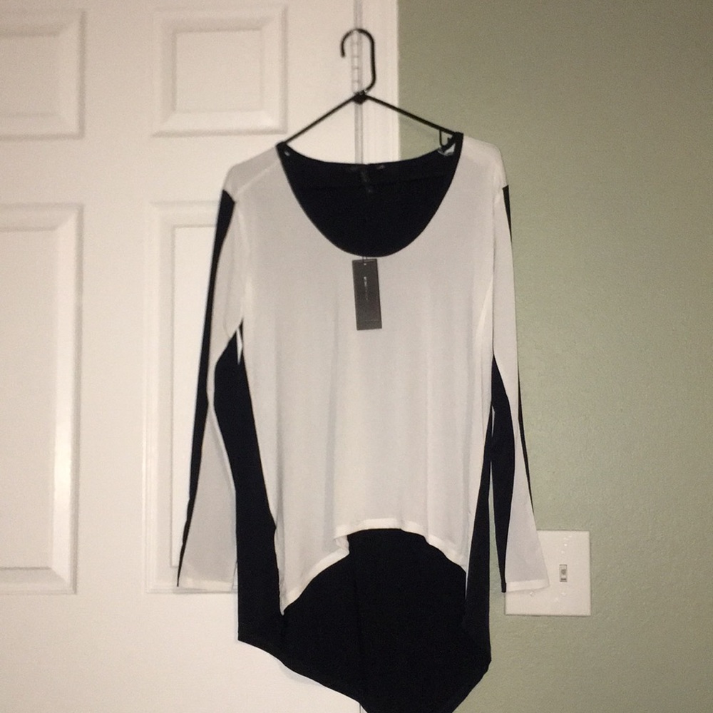BCBG MAXAZRIA Women’s long sleeve Blouse size M